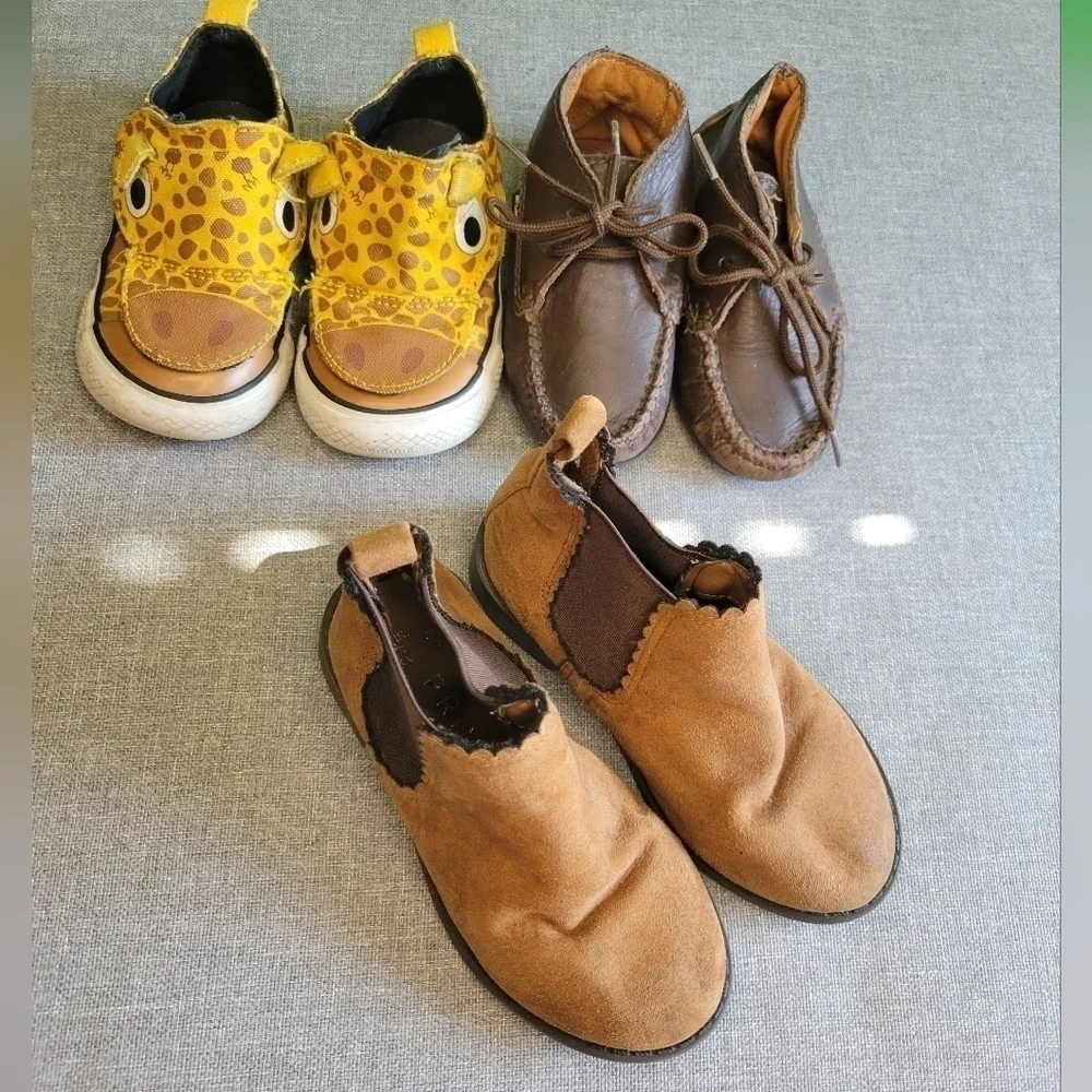 Bundle of 3 pairs of boys shoes.